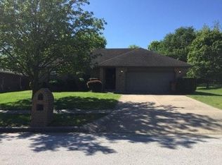 3444 W Shawnee Dr, Springfield, MO 65810