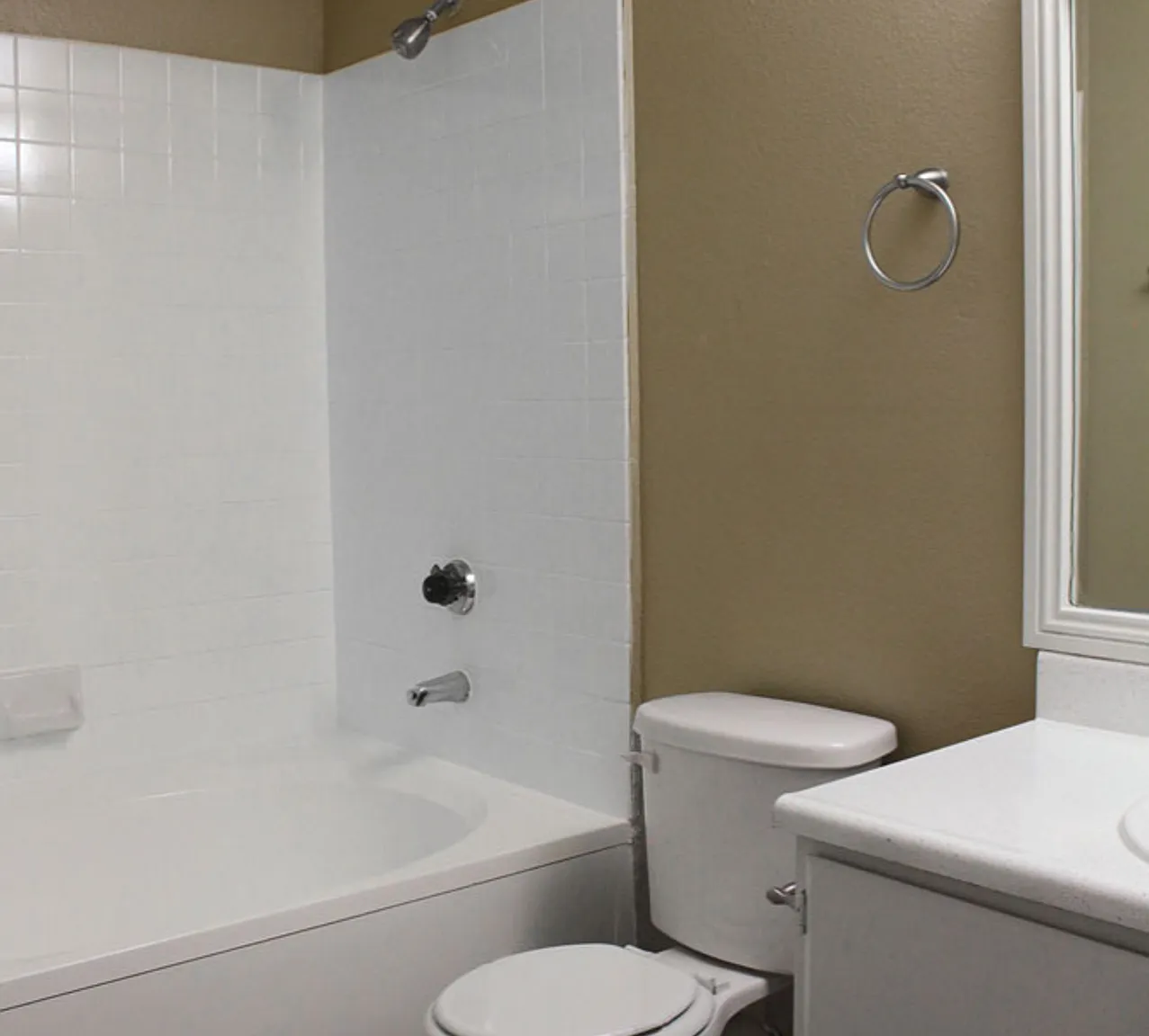Mandalay Bay Apartments — Photo 4