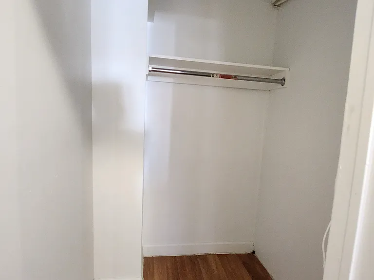 510 Riverdale Ave #1G — Photo 8