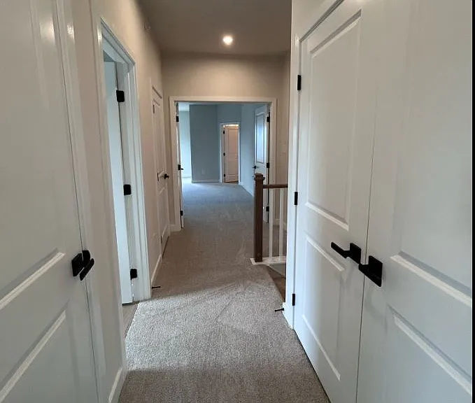 8020 Lake Laurel Ln #B — Photo 1