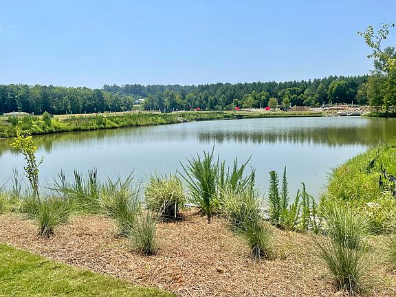 Your community green spaces and views at Encore