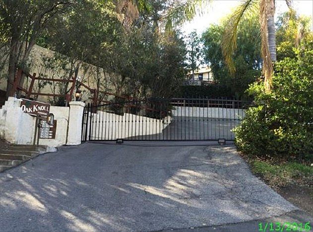 1st image of 25025 1/2 Everett Dr