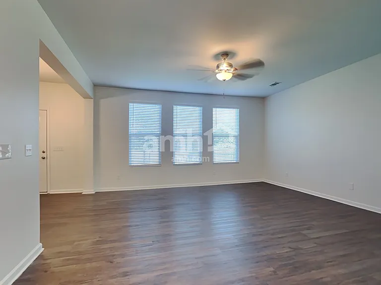 347 Southwilde Way — Photo 8