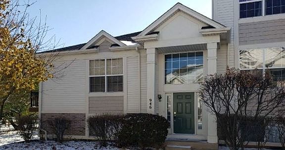 2nd image of 946 Summit Creek Dr