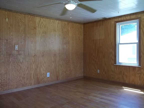 2nd image of 480 Lukes Dr