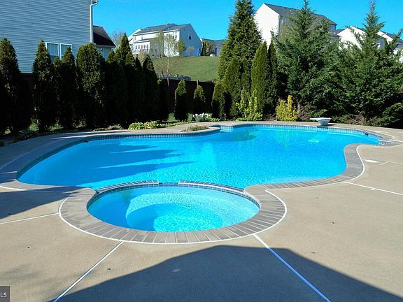 2nd image of 23 Palladio Dr