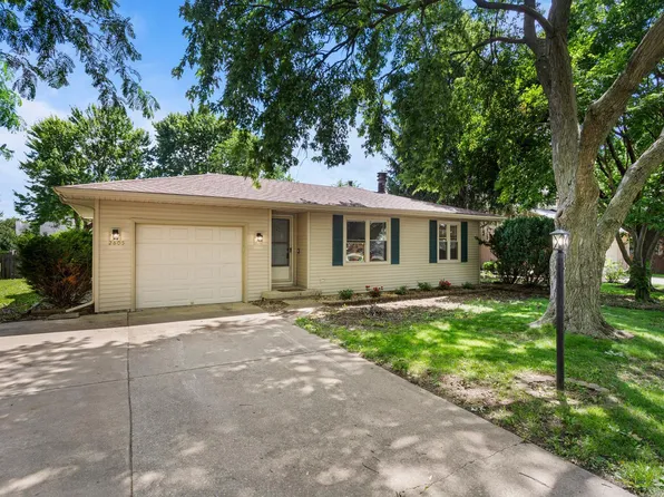 2805 Clayton Blvd, Champaign, IL 61822