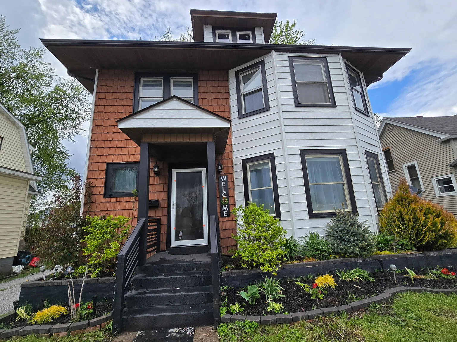 511 E Lincolnway photo 1