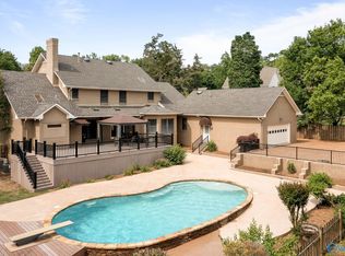 302 Devon Cir SE, Huntsville, AL 35802