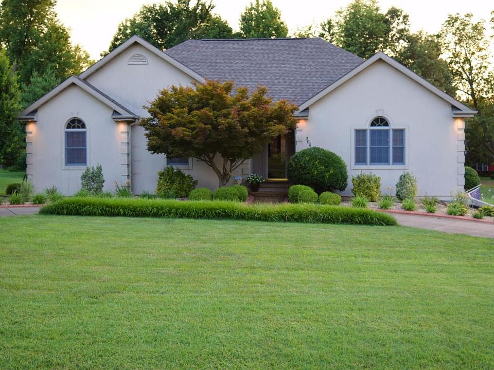 2nd image of 3067 Lakeview Dr