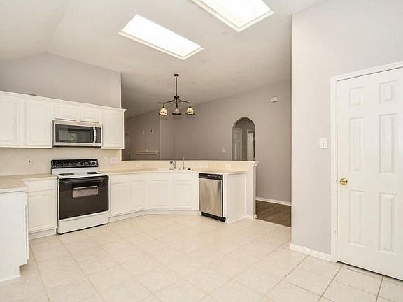 5th image of 20315 Sable Acre Ct