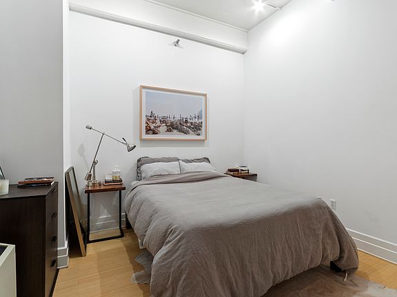 5th image of 70 Washington St APT 2T