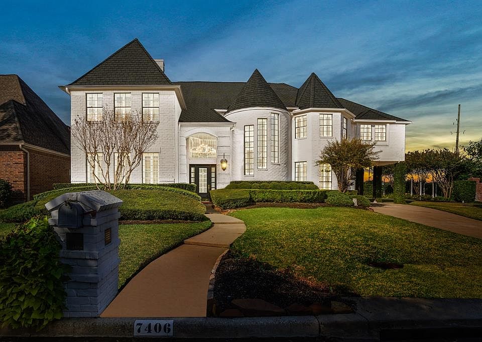 Welcome to 7406 Widemore, a gorgeous white brick front elevantion 6 bedrooms home, Porte coche 3-car oversized attached garage w/extra parking.