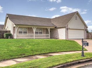 1709 W Waco Ct S, Broken Arrow, OK 74011