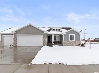 306 S Rockaway Cv, Grantsville, UT 84029