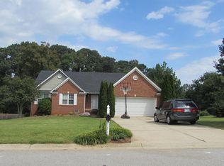 5882 Meadowfield Trce, Flowery Branch, GA 30542
