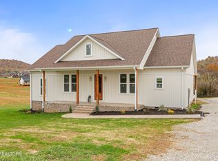 827 Okolona Rd, Rickman, TN 38580
