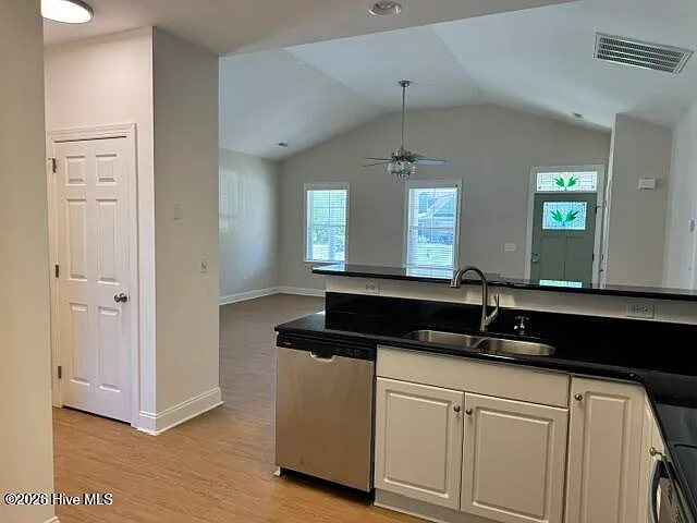 4975 N Hampton Dr SE — Photo 14