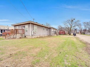 1802 N Wilhite St, Cleburne, TX 76031