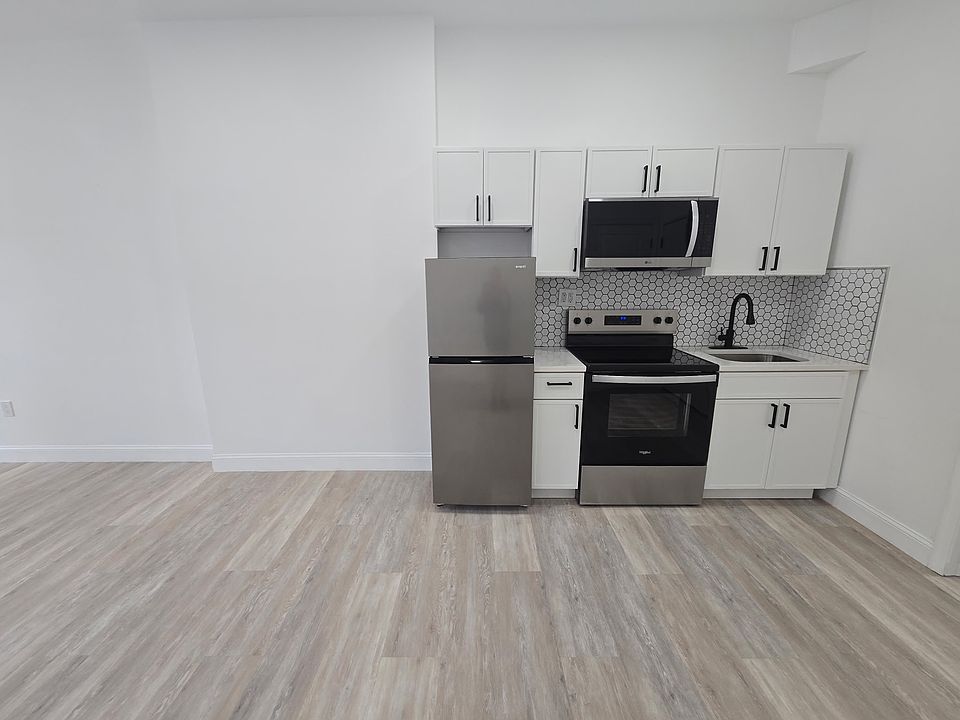 1st image of 1521 Pine St APT 3F