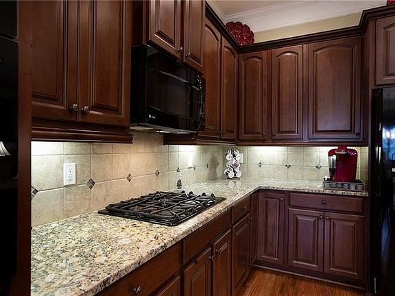4th image of 442 Larkspur Dr