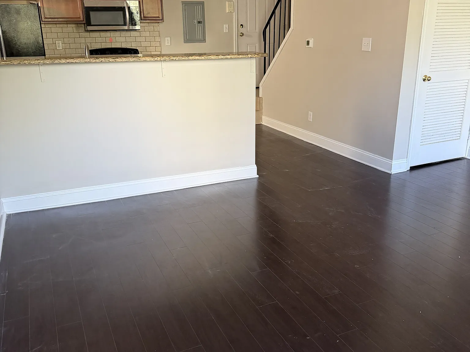 2 bed, 725 sqft, $1,850 — Photo 2