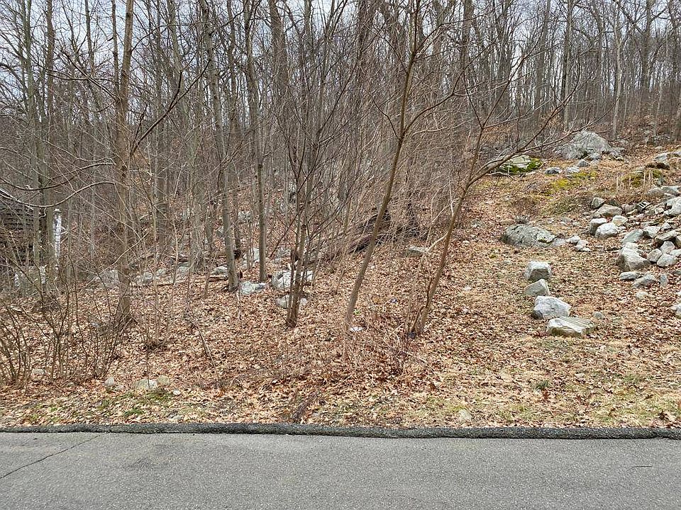 2nd image of 161 6th St