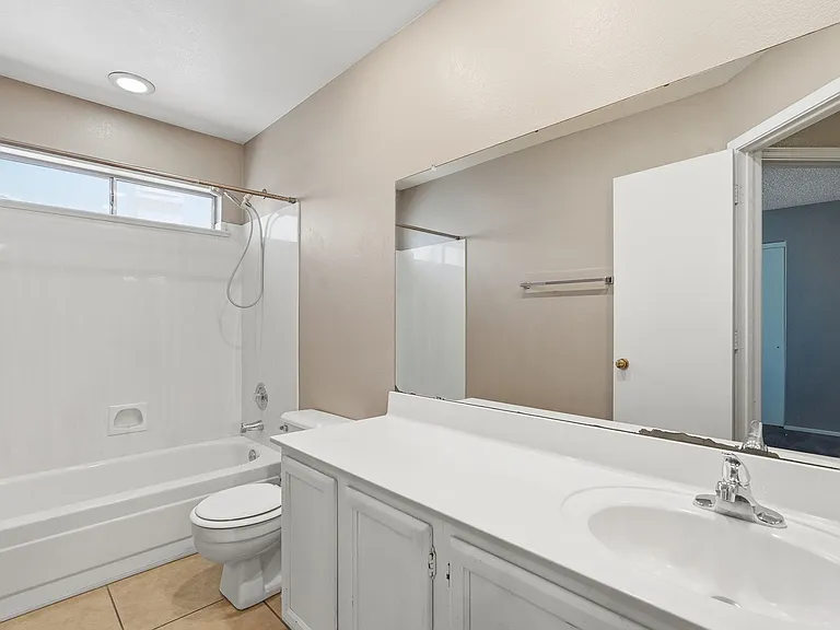 1146 N Granada Dr — Photo 29