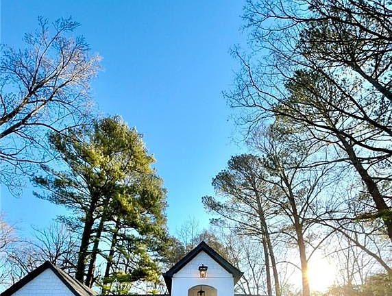 2nd image of 3629 Stewart Rd