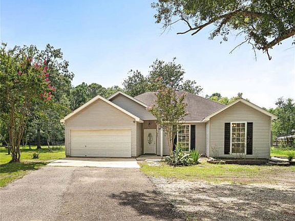 3rd image of 67359 Hiern Dr