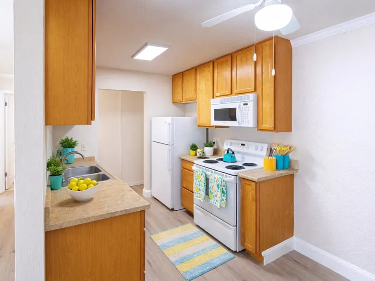 Sequoia Grove Apartments — Photo 4