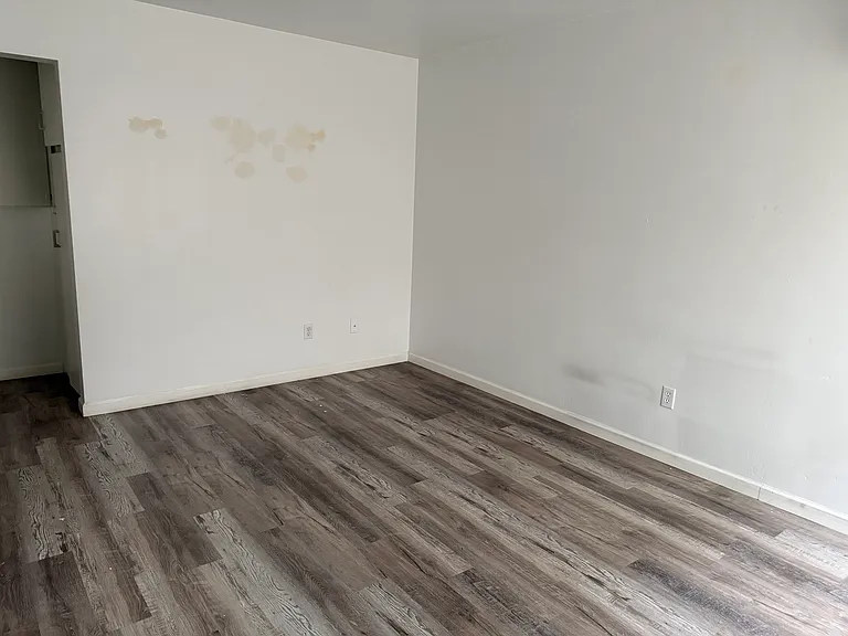 2117 G St #C — Photo 3
