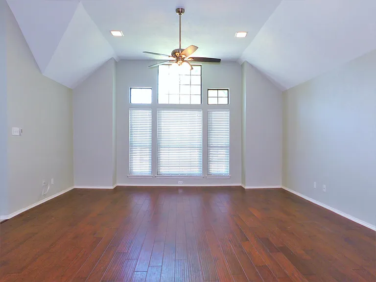 1539 Pickwick Ln — Photo 5