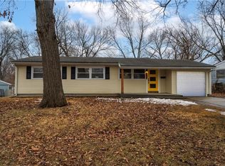 907 NE 62nd St, Kansas City, MO 64118