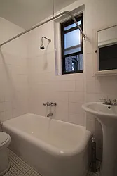 Rented by Space Marketing Shop