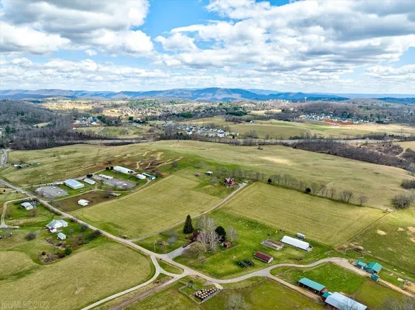 Toms Creek Rd, Blacksburg, VA 24060