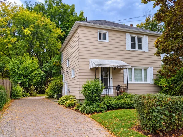 27 Wellington St, Saint Catharines, ON L2R 5P9