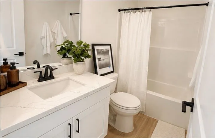 3579 S G St #201 — Photo 3