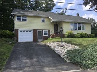 12 Fairview Dr, Lehighton, PA 18235