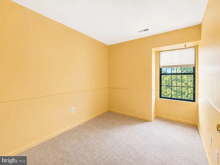 19 Summit Ct — Photo 9