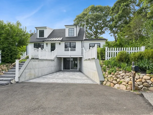 29 Fern Rd, Southampton, NY 11968