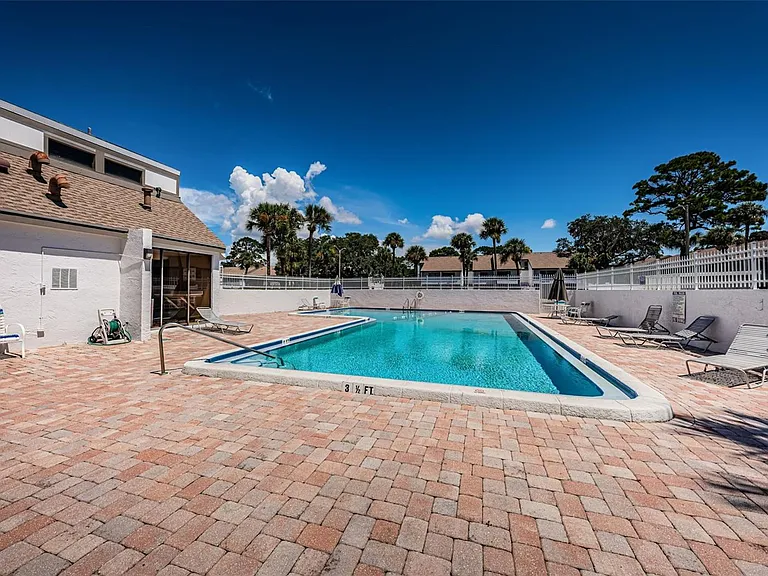 2117 Lakewood Club Dr S #K — Photo 33