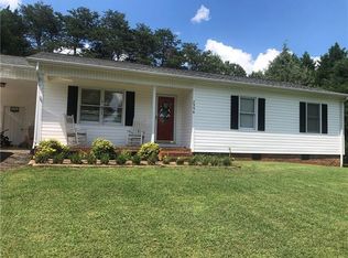 2994 Montclair Dr, Claremont, NC 28610