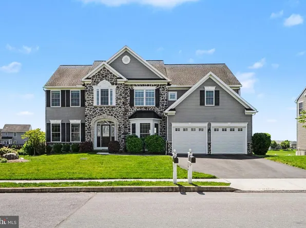 289 Sweetwater Dr, Palmyra, PA 17078