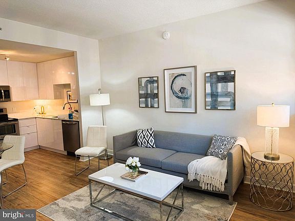 3rd image of 460 New York Ave NW Unit 401