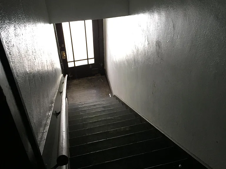 407 Bowery St #4 — Photo 10