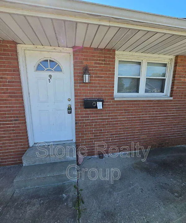 214 S 10th St #B