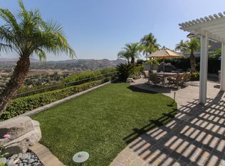 5730 E Crest De Ville Ave, Orange, CA 92867