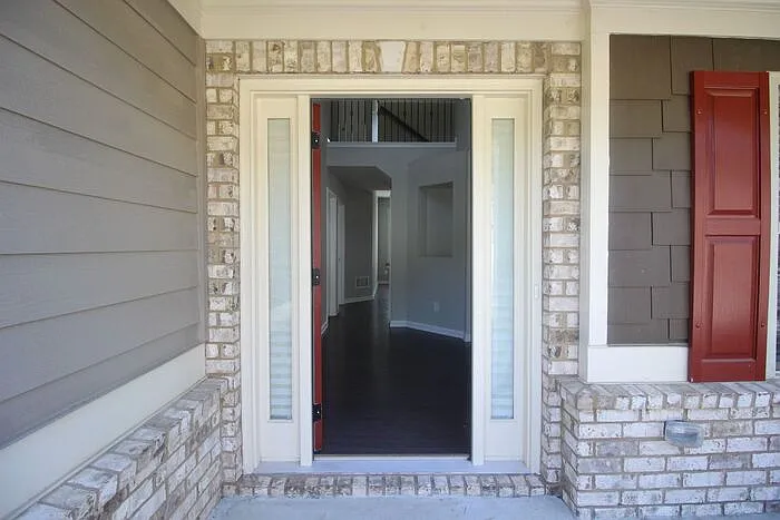 5 bed, 3.0 bath, 2847 sqft, $2,395 — Photo 3