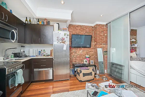 Rented by Keller Williams NYC | media 14
